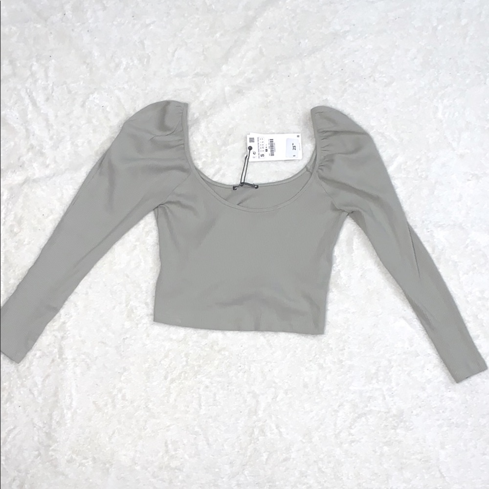 BRAND NEW Zara Puff Sleeve Top